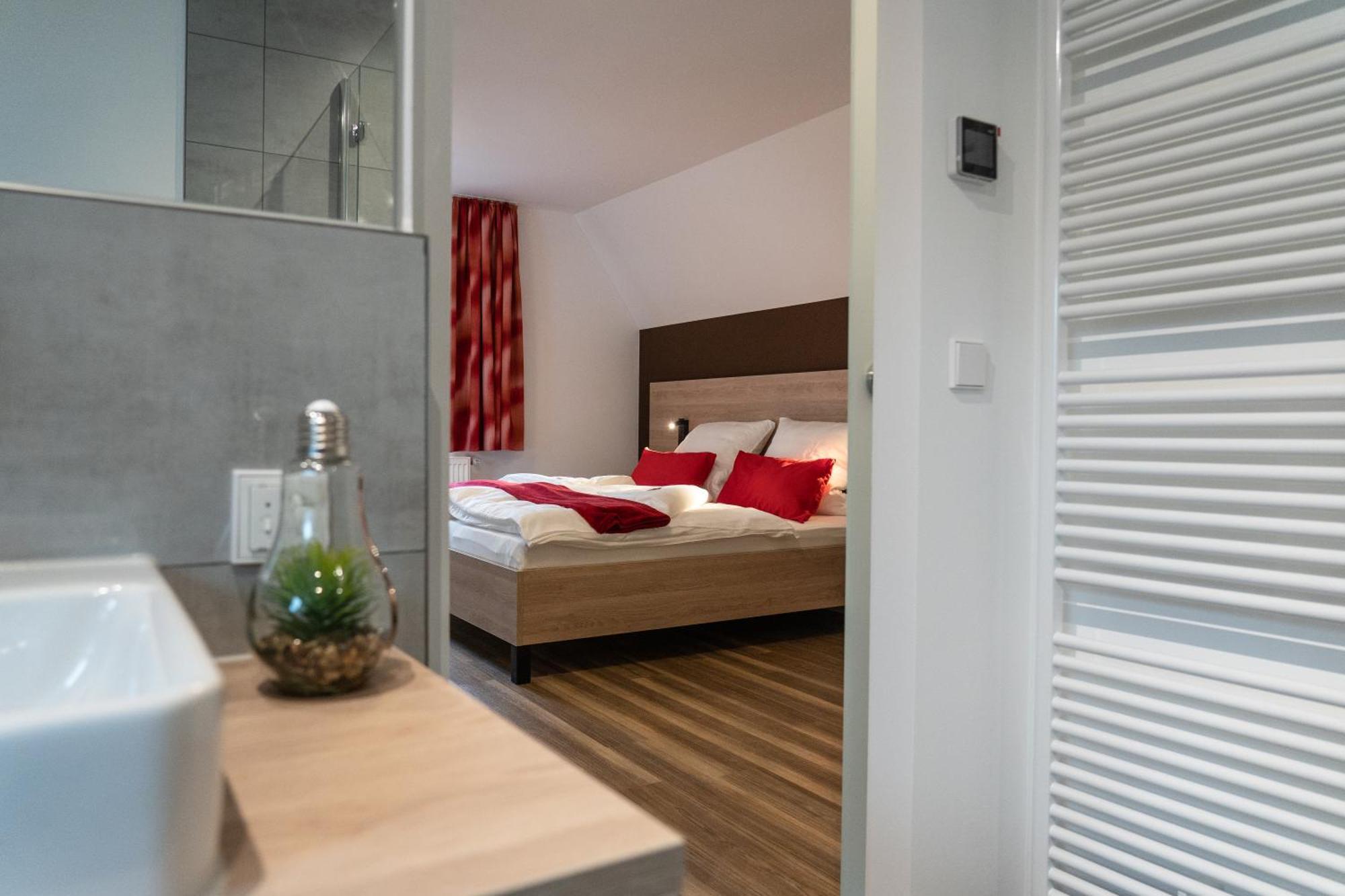 Altstadthotel Wilde Rose Eppingen Exterior photo